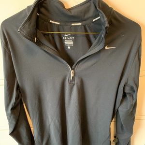Nike Women's 1/4 Zip Black Large